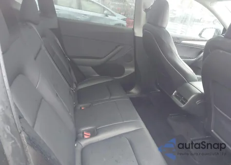 2023 Tesla Model Y Performance Dual Motor All-Wheel Drive z USA, uszkodzony, nr VIN 7SAYGDEF5PF947682